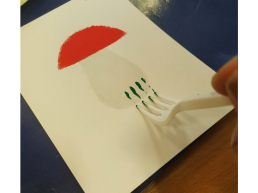 Грибок. Мастер-класс по рисованию грибка с помощью нетрадиционной техники рисования с использованием трафарета и вилки, слайд 10